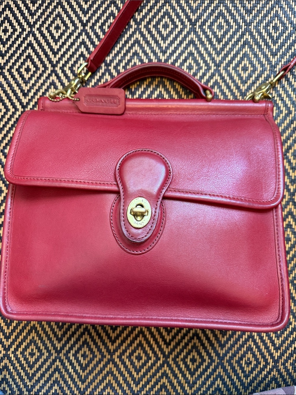 Vintage coach Willis 9927 red with brass
